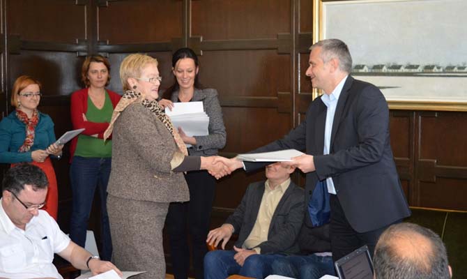 Tartományi támogatás a községnek képek